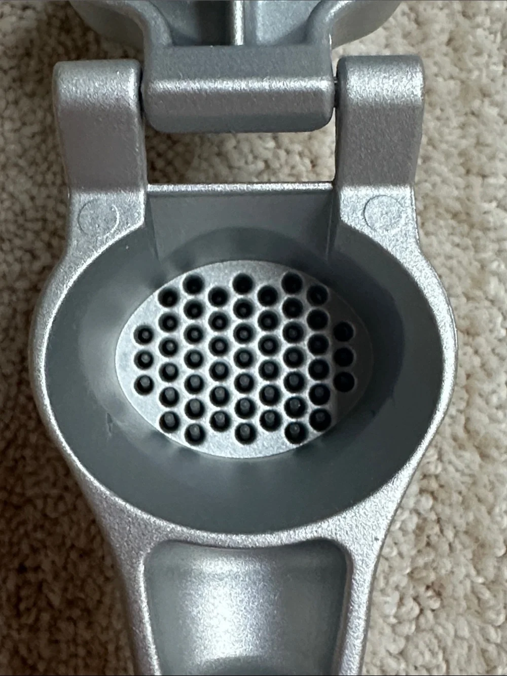The Pampered Chef Metal Garlic Press #2575 with Cleaning Tool